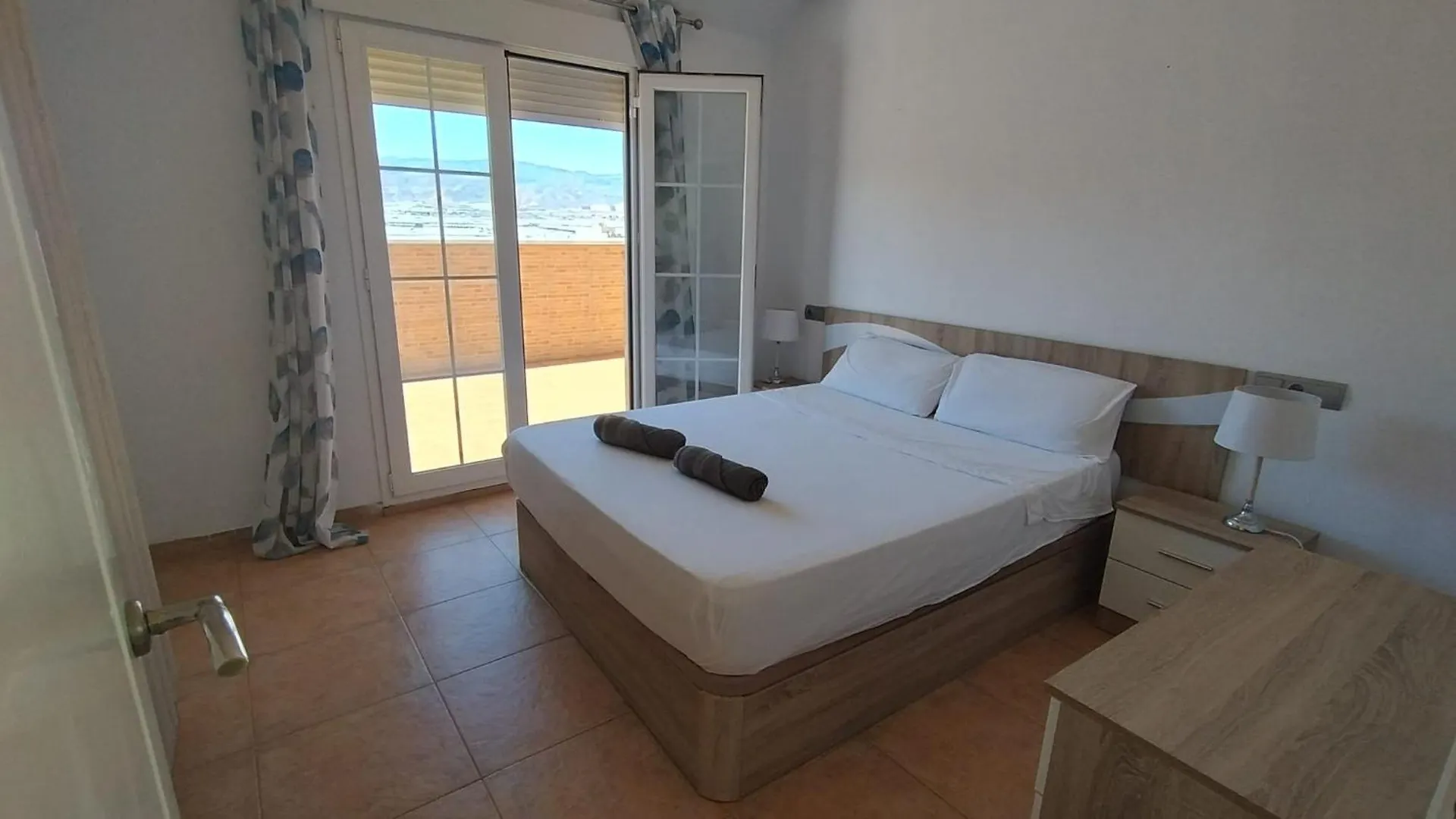 Atico Amplio Y Luminoso Roquetas De Mar Zona Centro Garaje Solo Si Esta Disponible Apartment